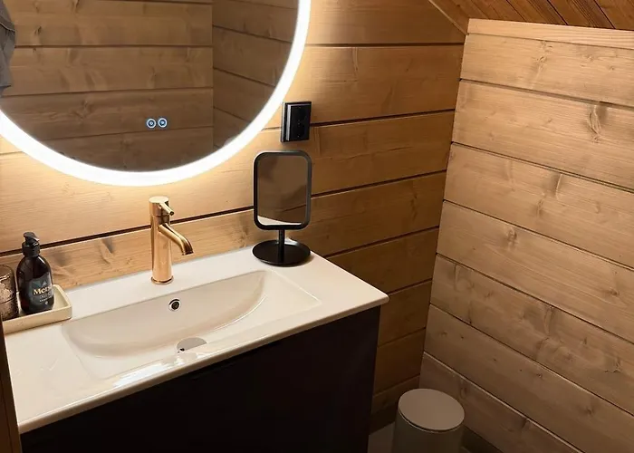 Halo By Hilla פיהטונטורי